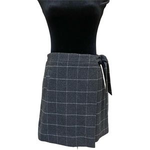 J.Crew Factory Charcoal Gray Wool Blend Plaid Kilt Wrap Skirt. Size 2